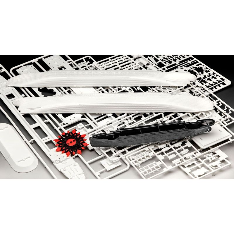 REVELL GIFT SET RMS TITANIC TWIN SET, 1:700 Scale Model Kit