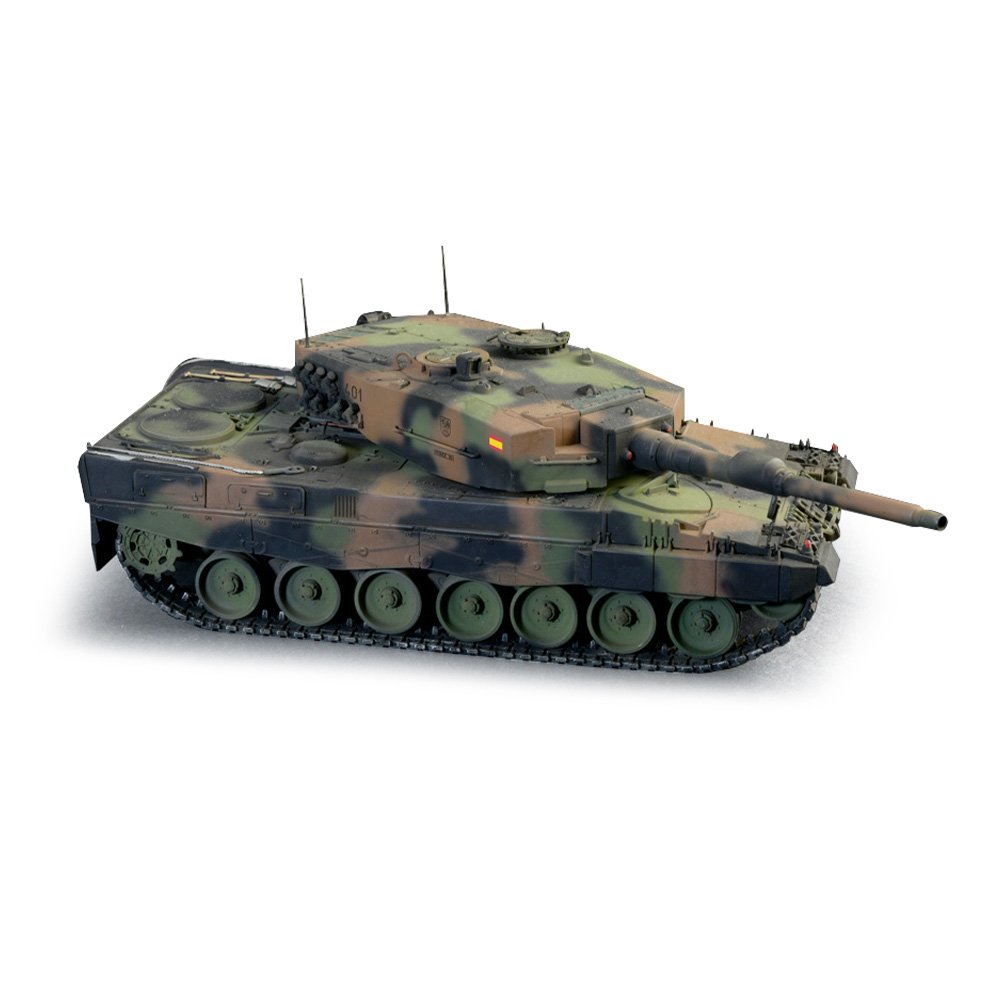 ITALERI LEOPARD 2A4 WAR THUNDER EDITION, 1:35 Scale Model Kit