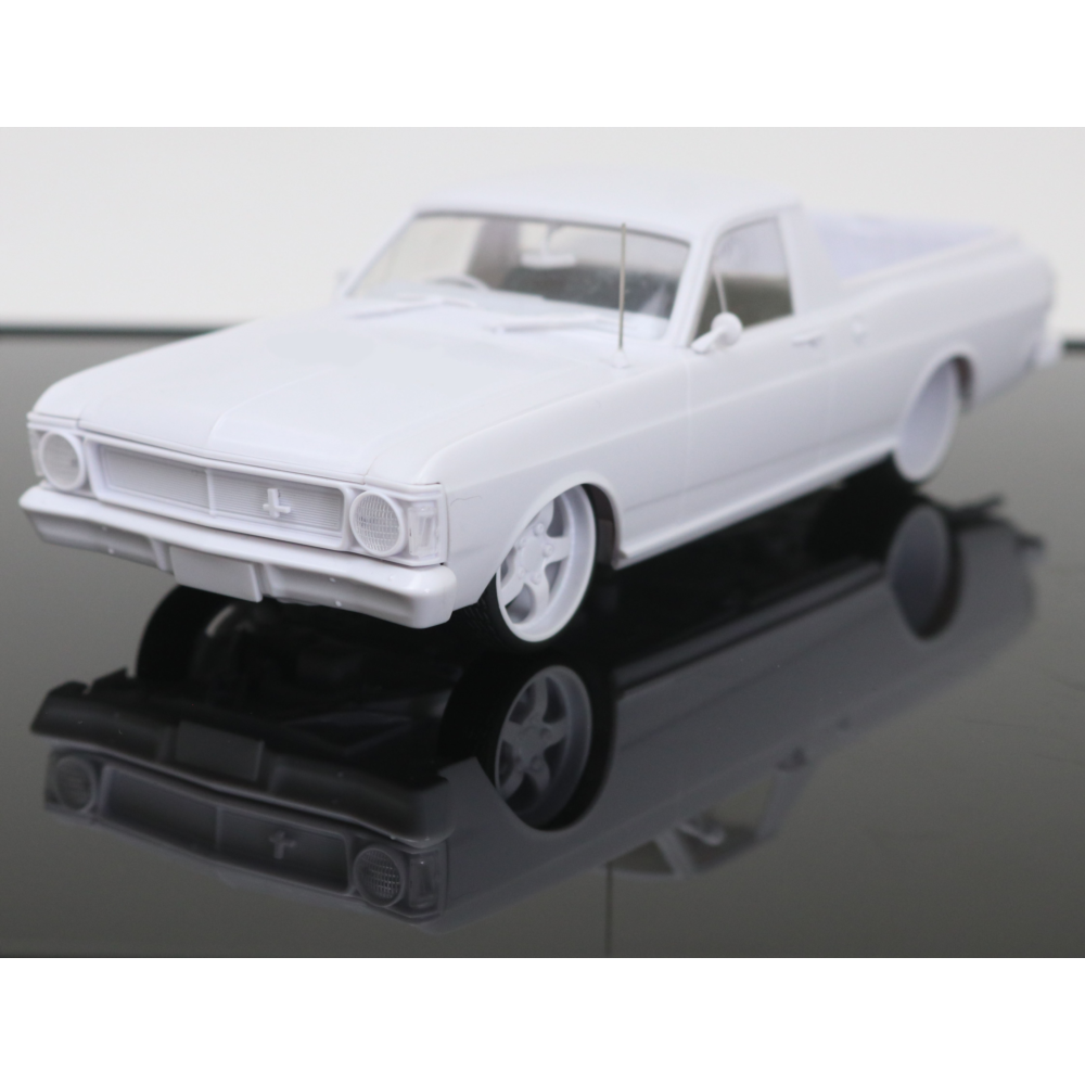 Custom XW Ford Ute Slammed, 1:24 Scale Plastic Model Kit