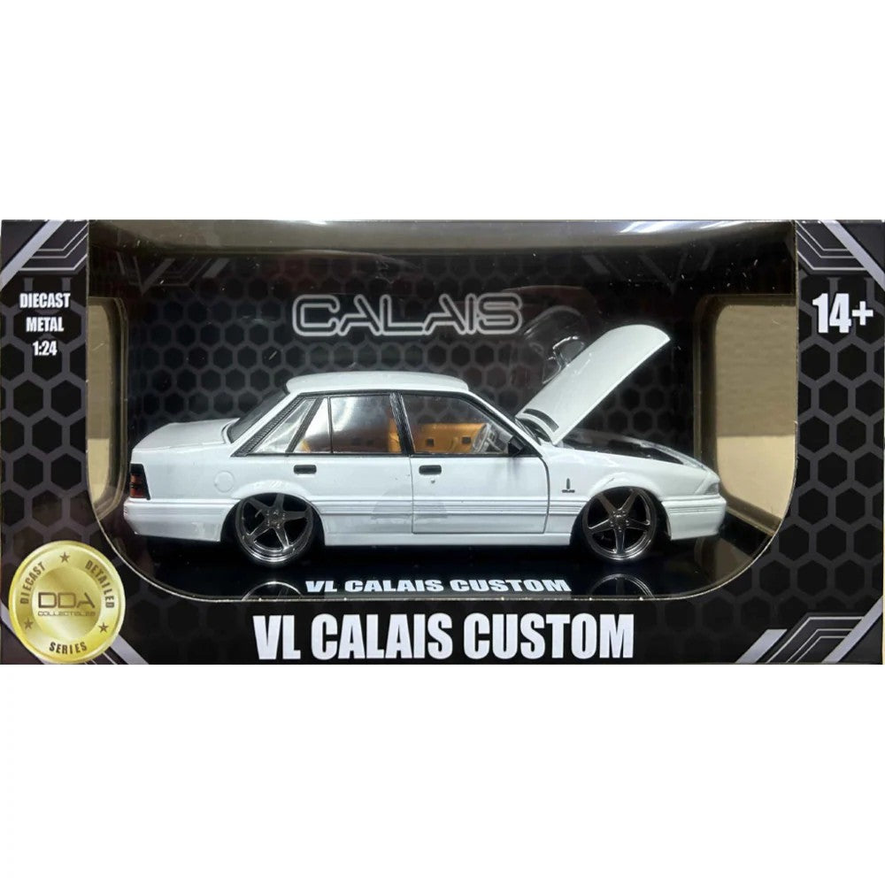 Metallic White Custom Holden VL Calais, 1:24 Scale Diecast Car