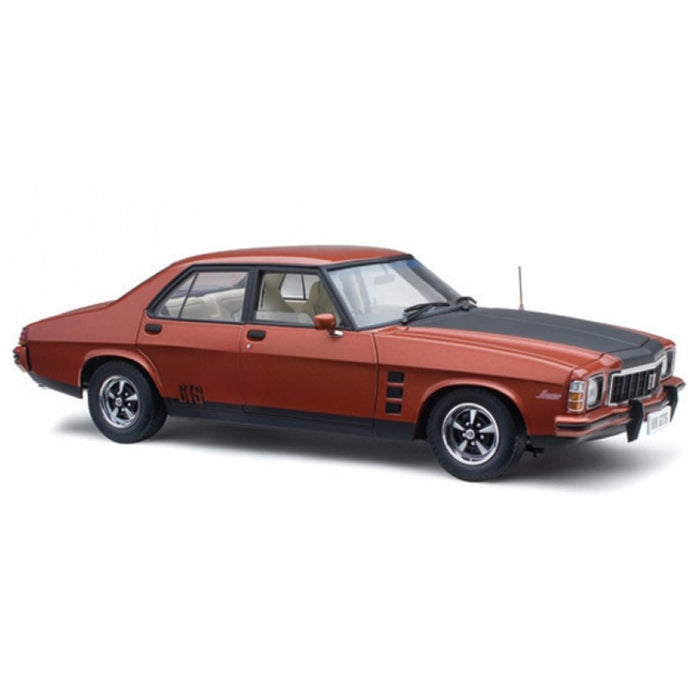 Classic Carlectables Holden HX Monaro, Persian Sand, 1:18 Diecast Model Car