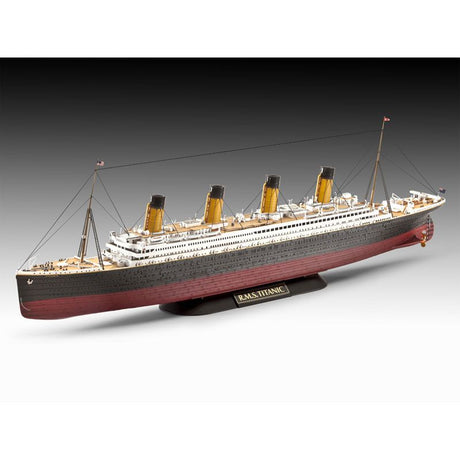 REVELL GIFT SET RMS TITANIC TWIN SET, 1:700 Scale Model Kit