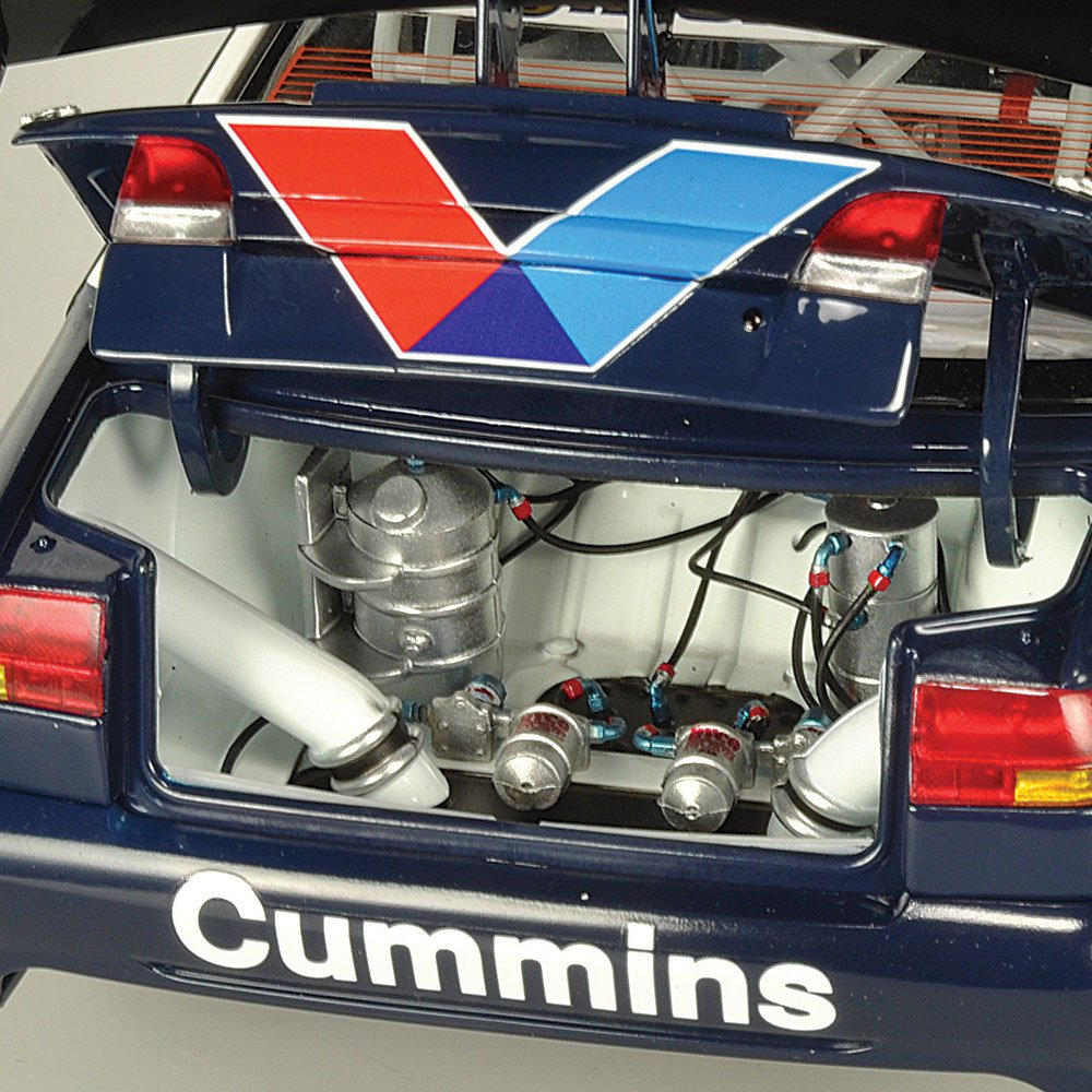 Classic Carlectables Holden VS Commodore, 1999 Calder Park Raceway Race 3 Winner, 1:18 Scale Diecast Model Car