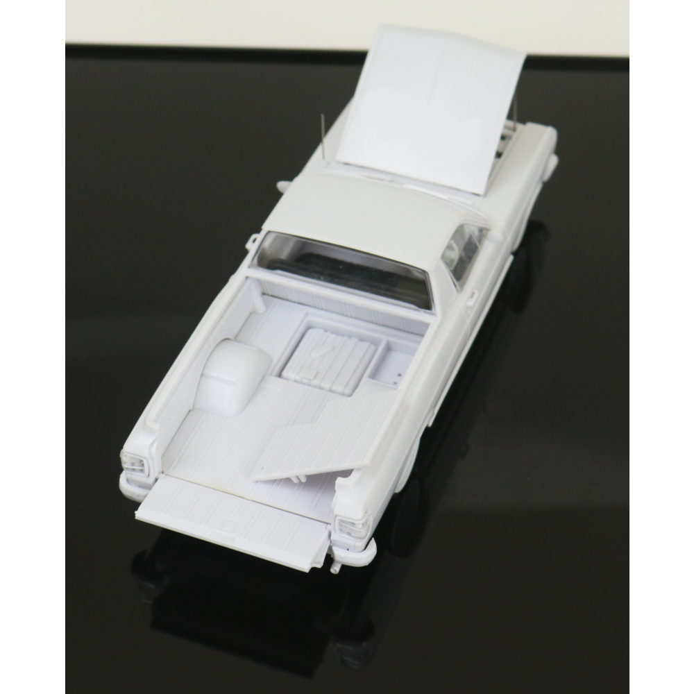 Custom XW Ford Ute Slammed, 1:24 Scale Plastic Model Kit