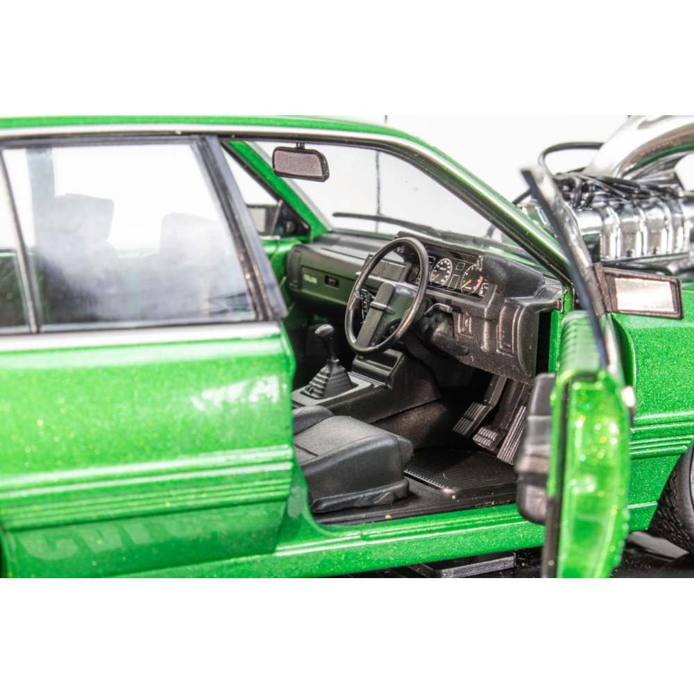 Osiris Green Supercharged Holden VL Calais, 1:24 Scale Diecast Car